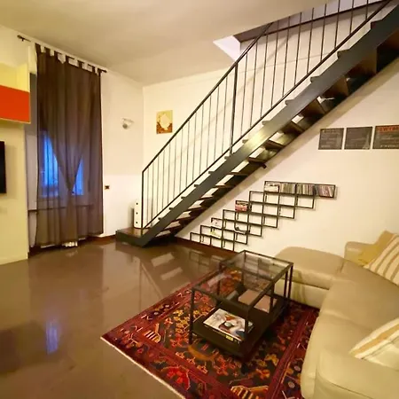 Apartment Cenisio - Corso Sempione Accogliente Mansarda Di Design *